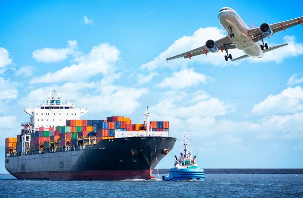 国际海运公司不仅为国际贸易提供基础设施，还推动全球产业链的发展