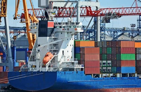 深圳货代在推动中国经济发展，连通全球货运网络方面发挥着重要作用