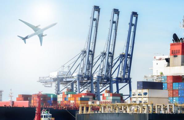 天津海运为世界各国之间的经济往来提供了重要的通道