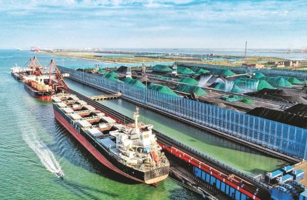 天津作为中国的重要港口城市，在海运业发展方面一直担当着重要角色