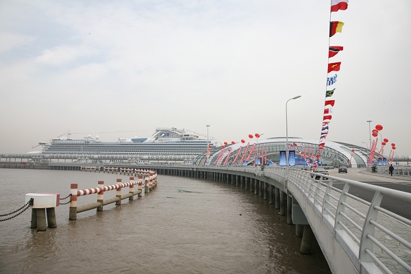上海宝山吴淞口国际邮轮港作用正在日益加强